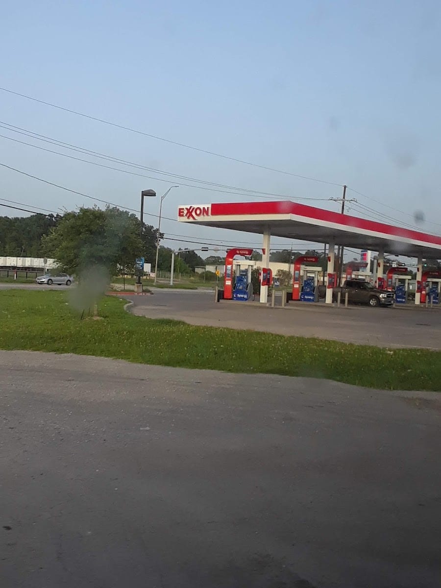 Exxon, photo 3