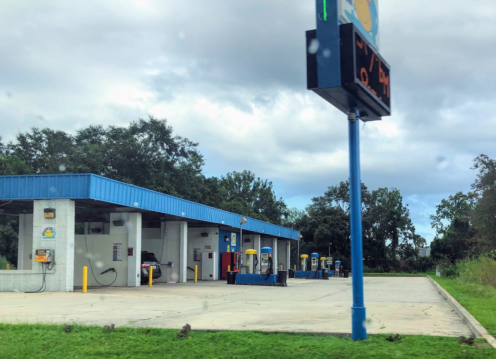 Ducky’s Car Wash, photo 3