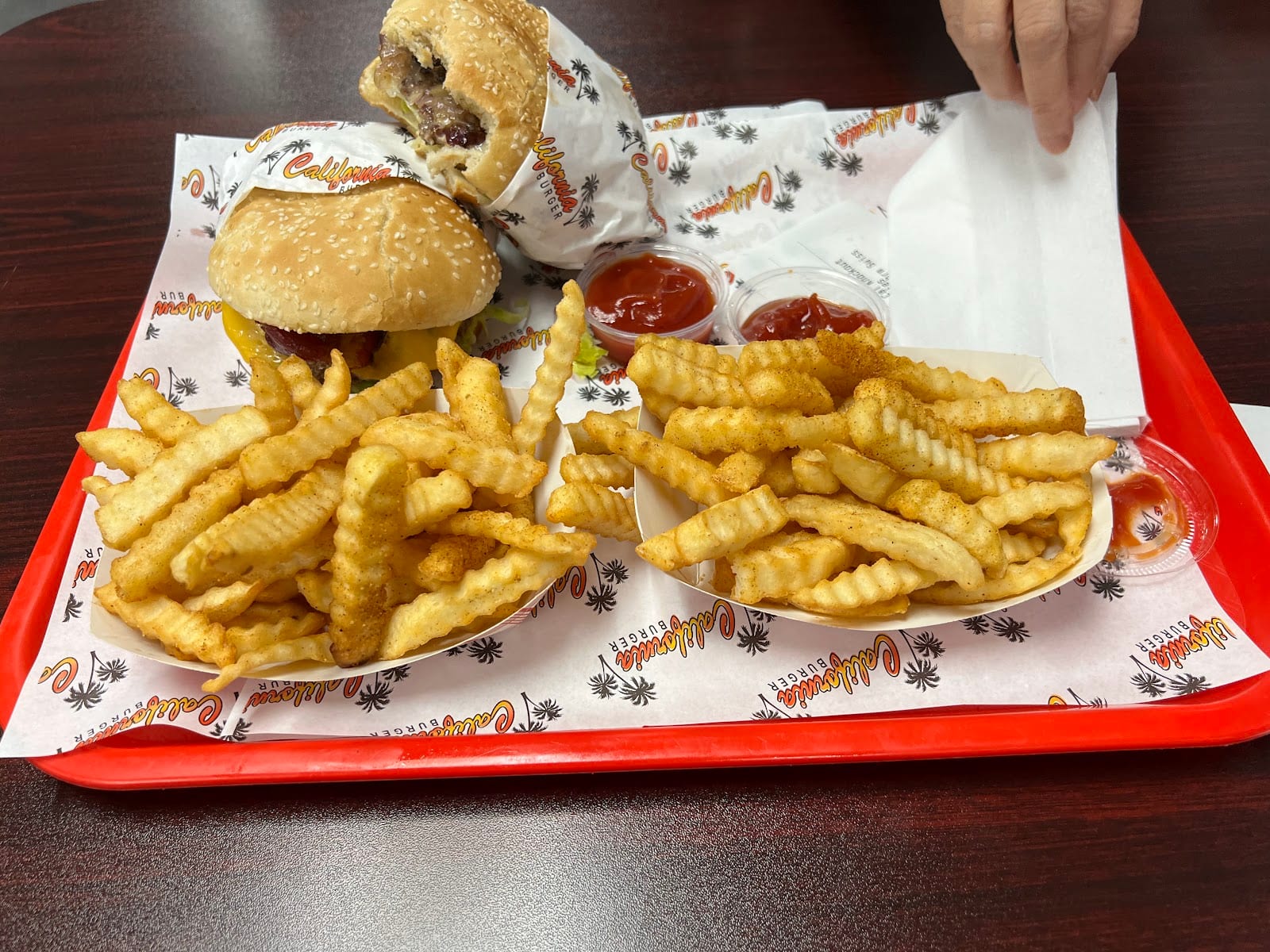 California Burger, photo 3