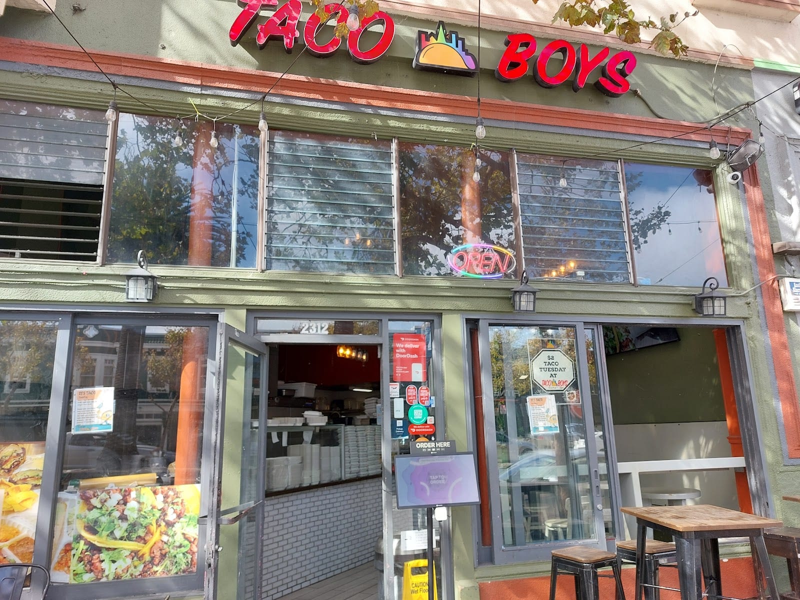 Taco Boys, photo 2
