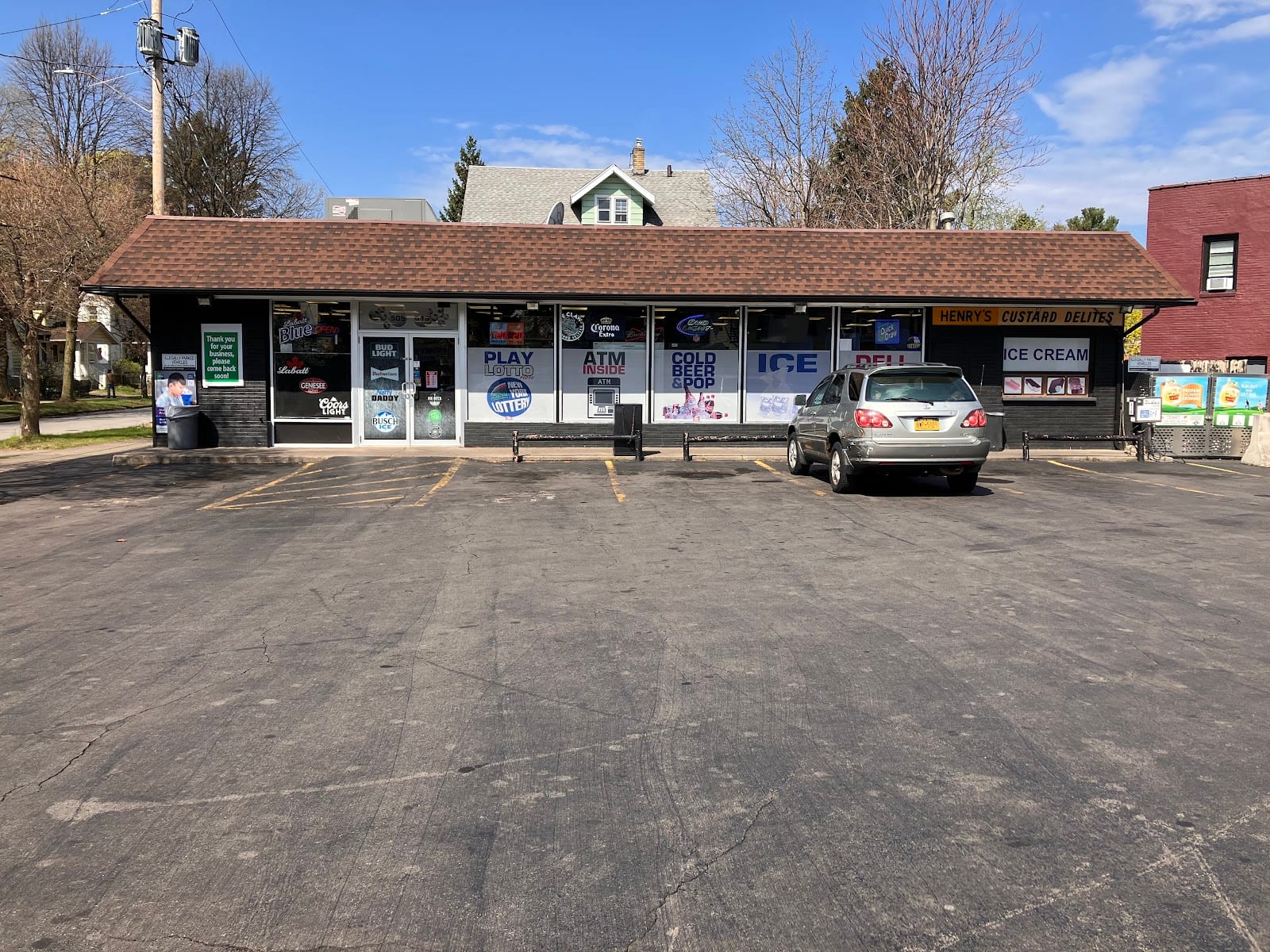 Henry's Convenience Market, photo 3