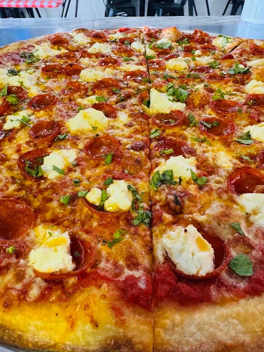 Costello’s Neighborhood Pizza Gulf Gate, photo 4