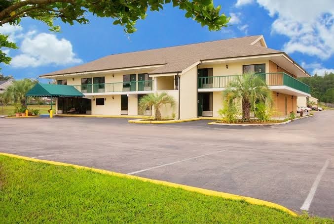 All About Relaxing RV Park - Mobile Alabama