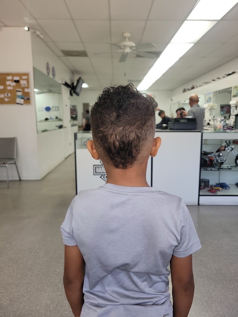 Deep Creek Barbershop, photo 3
