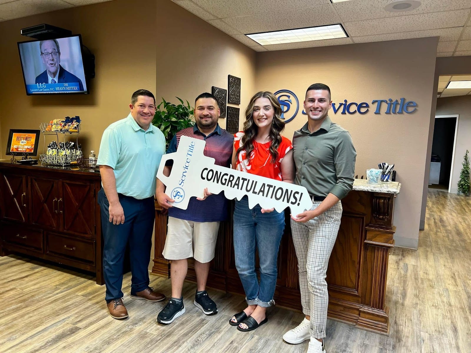 Dylan Flores - Realtor, photo 4