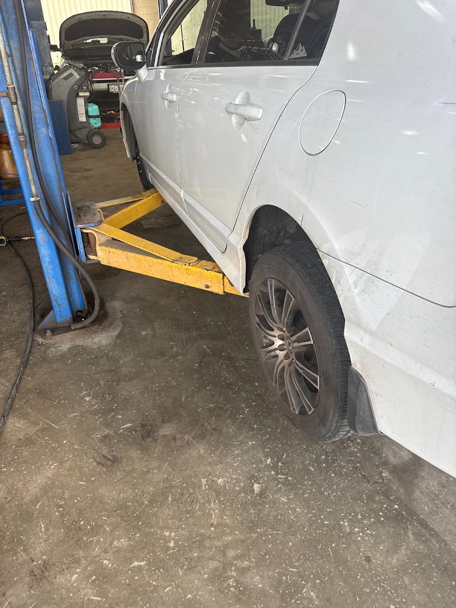 Meineke Car Care Center, photo 4