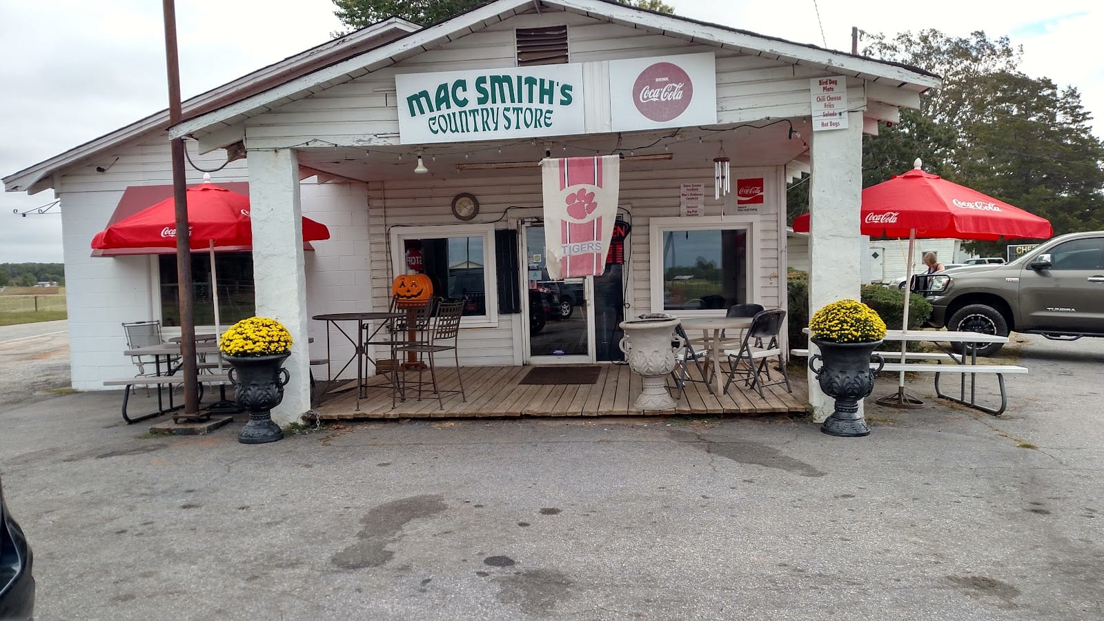 Mac Smith's Country Store, photo 2