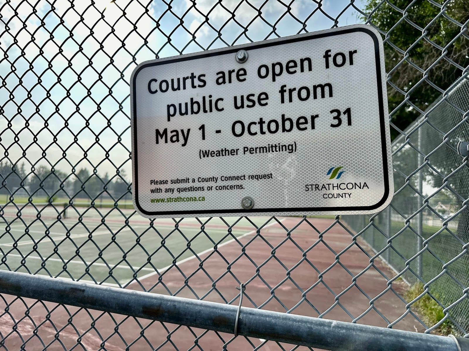 Clover Bar Tennis Courts, photo 2