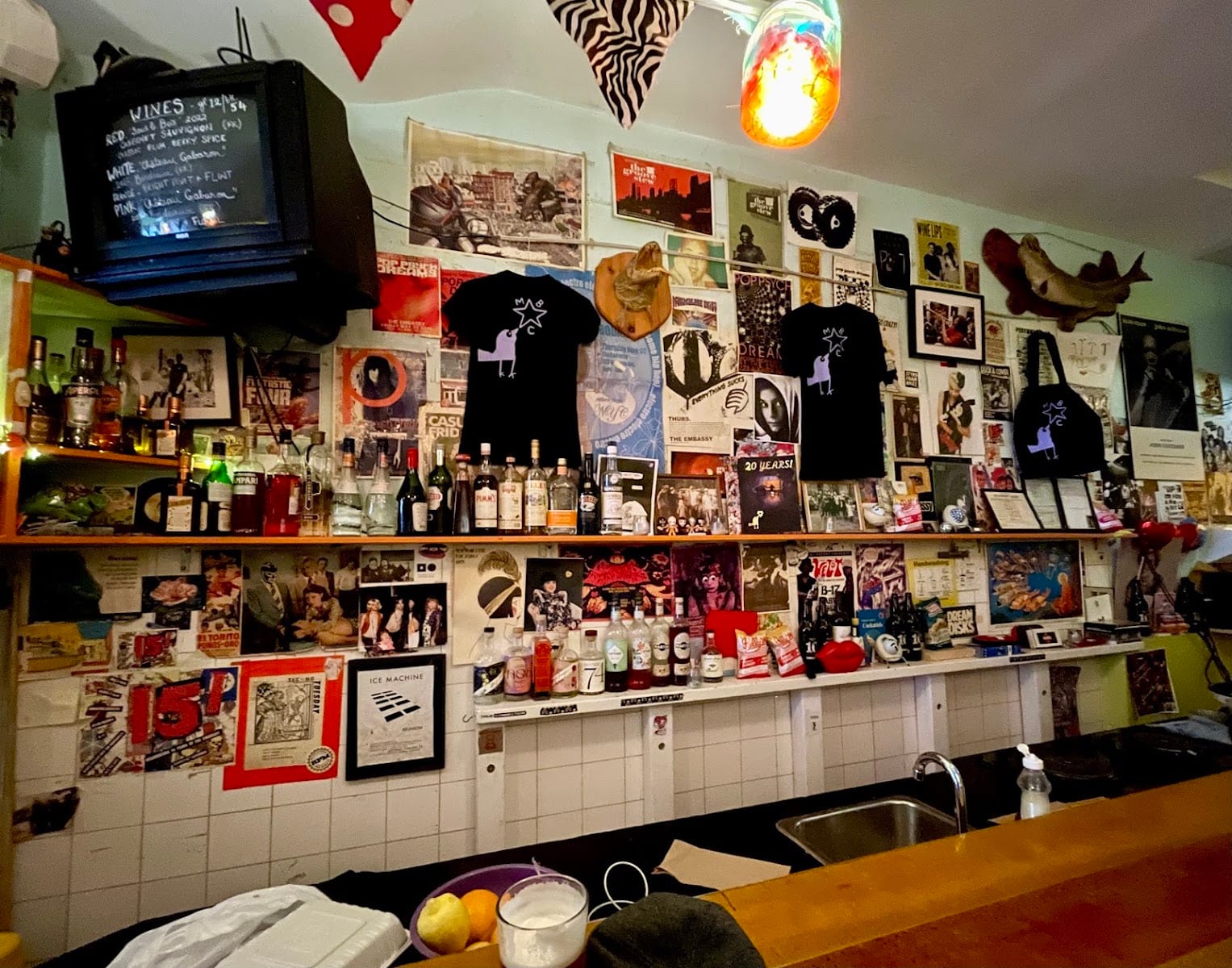 Embassy Bar, photo 3