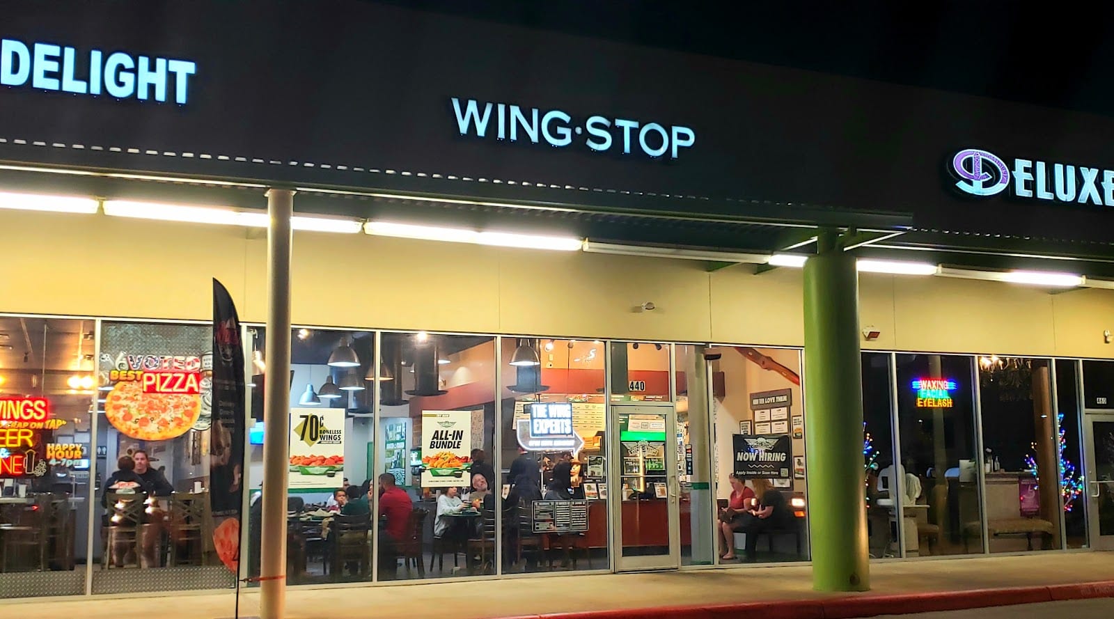 Wingstop, photo 2