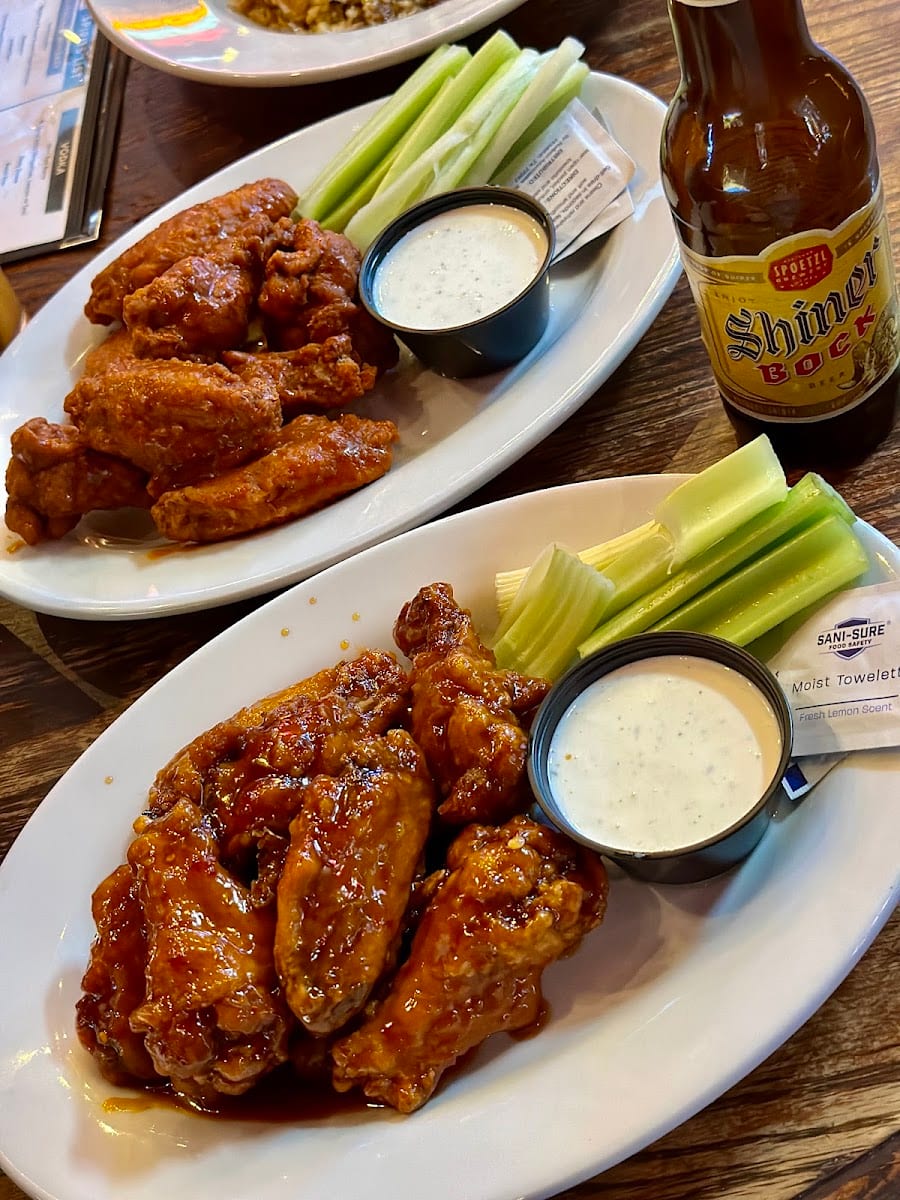 Wild Pitch Sports Bar & Grill