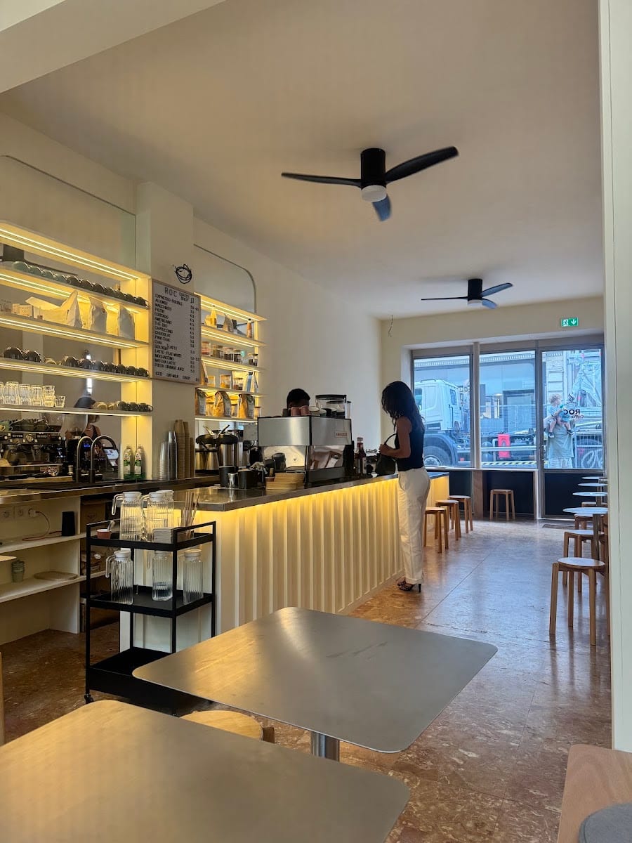 R O C coffee shop, photo 3