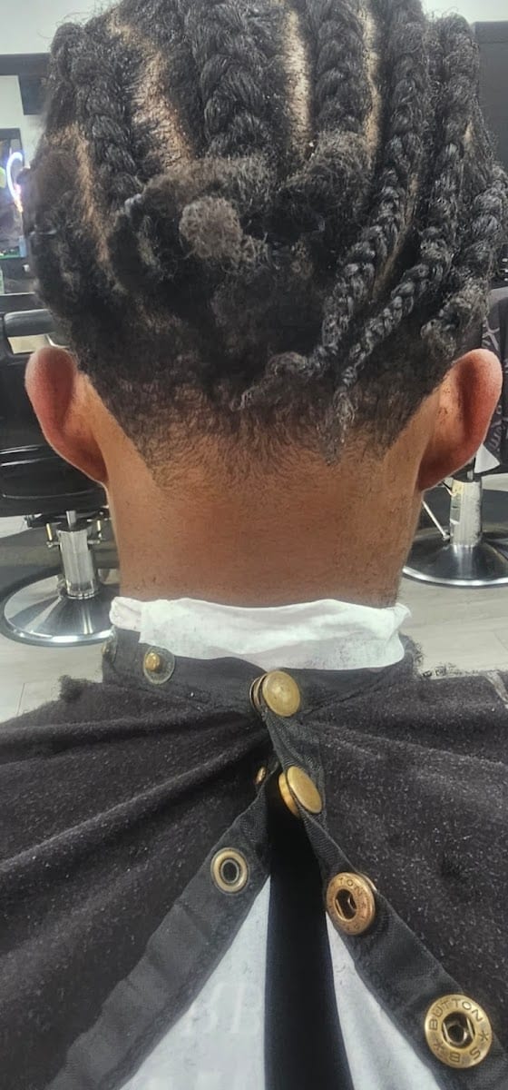 LOREN THE BARBER, photo 2