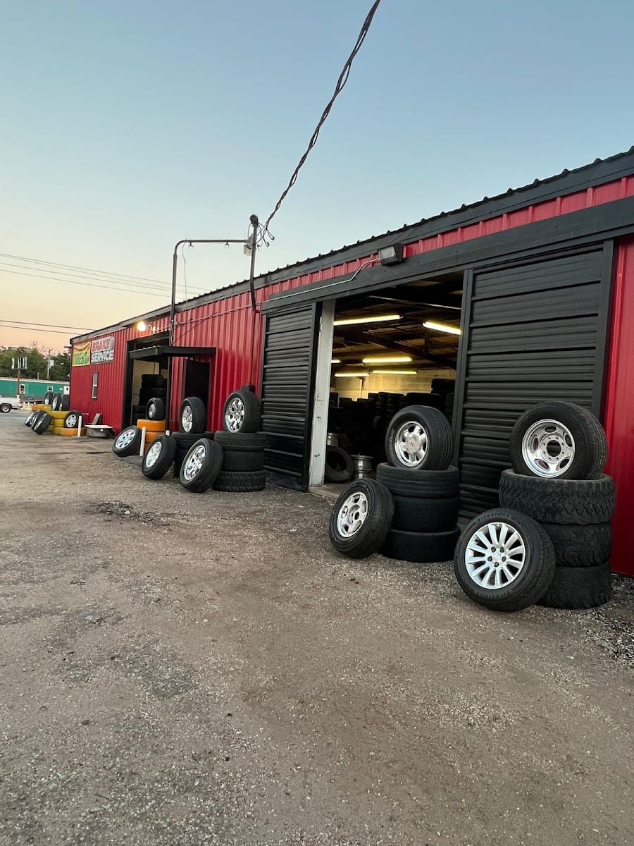 Sanchez Tire shop #1, photo 3