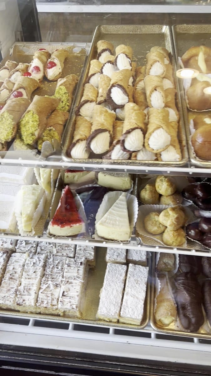 Mara's Italian Pastries, photo 2