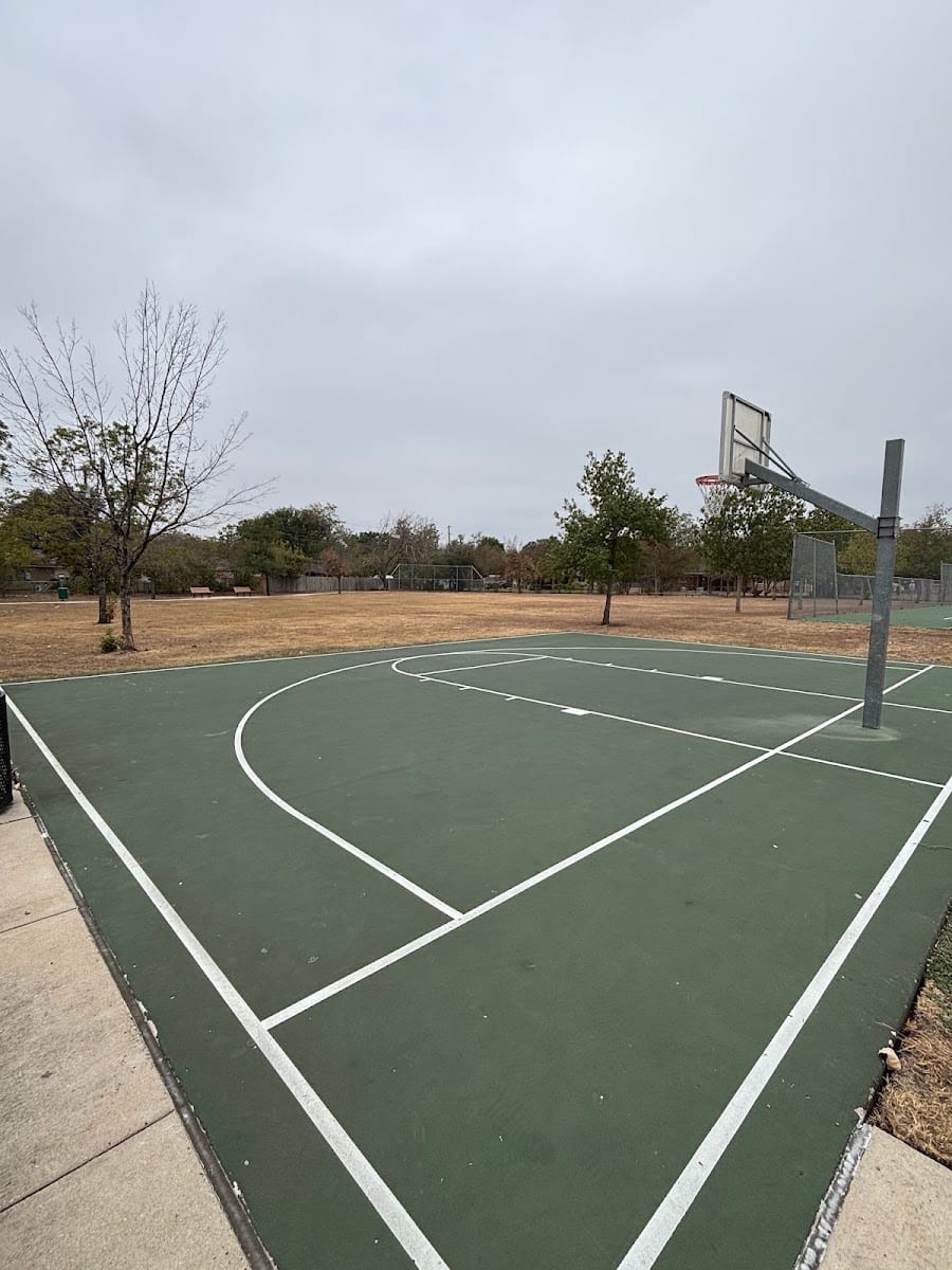Stella Park, photo 3