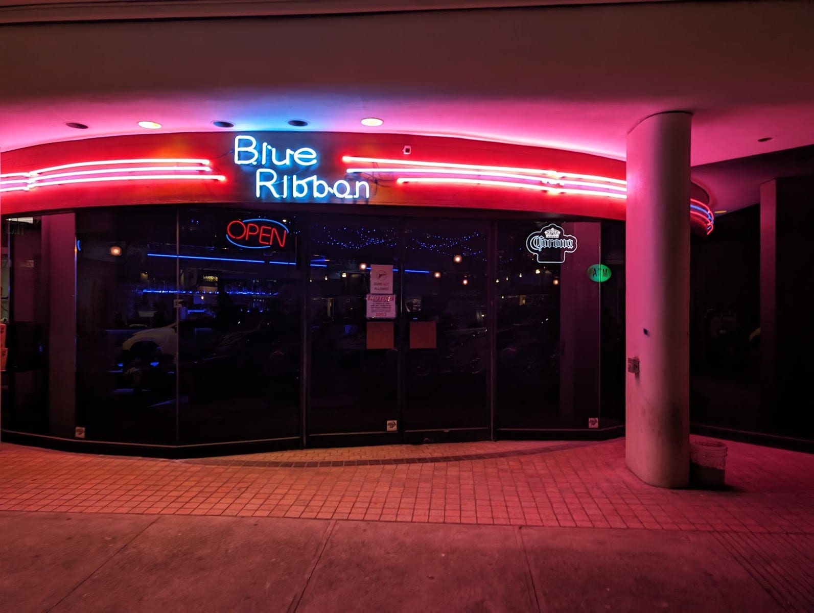 Blue Ribbon Bar & Grill