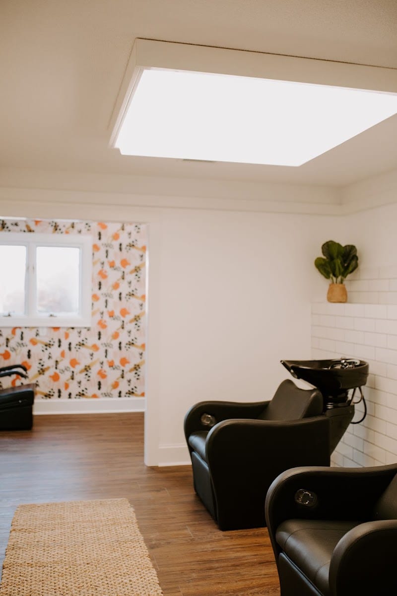 District Twenty One Salon, photo 4