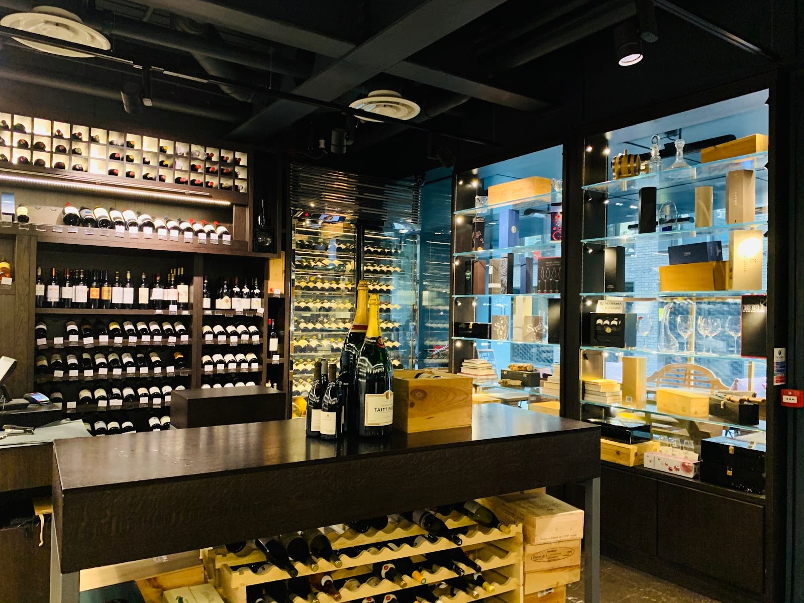 St Swithins Wine Shippers, photo 2