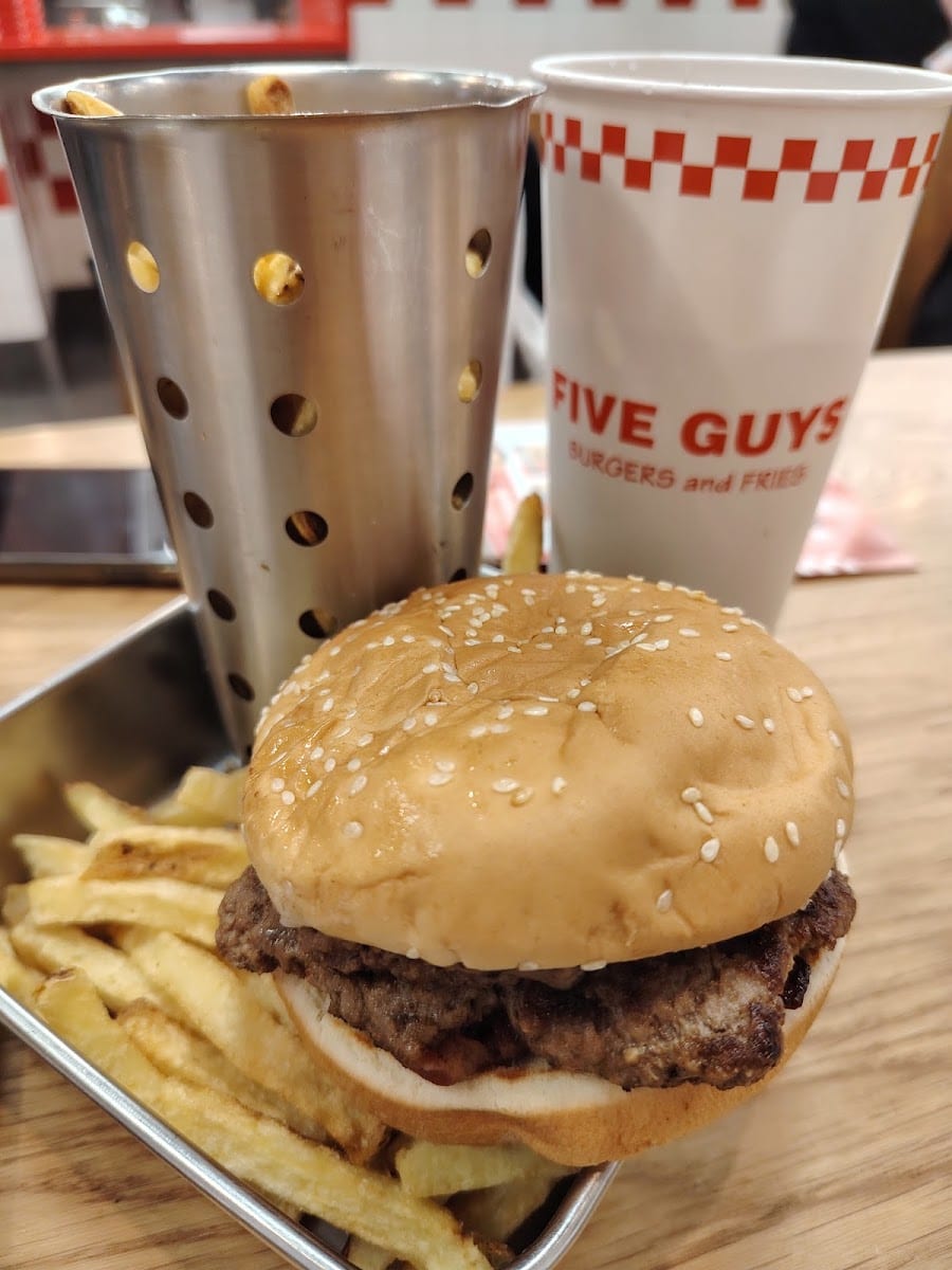 Five Guys Burgers and Fries Bercy Village, photo 4