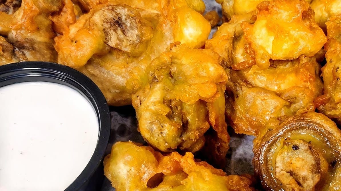 Cujo's Sports Bar & Grill