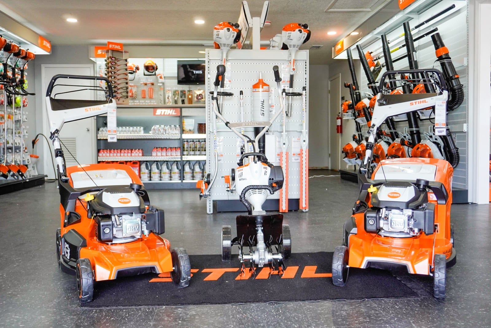 Upper Deck | Landscape Equipment