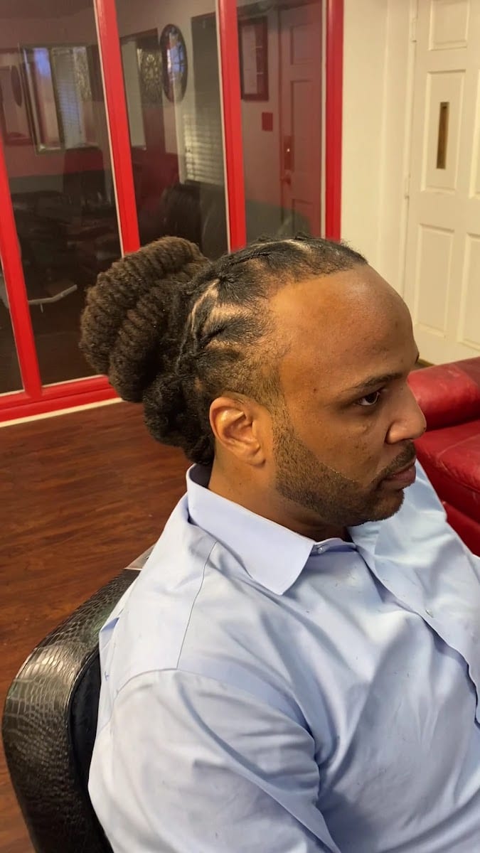 Boss Cuts, photo 3