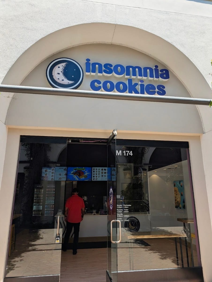Insomnia Cookies, photo 4