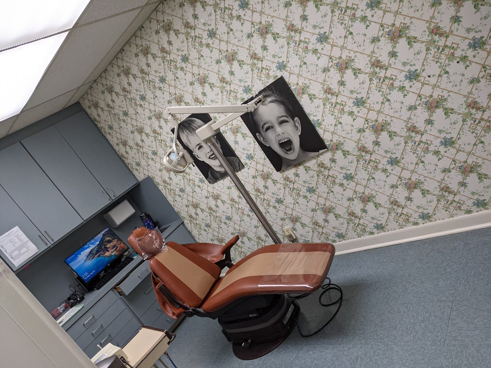 Robert Marroquin Dentistry: Robert Marroquin DDS