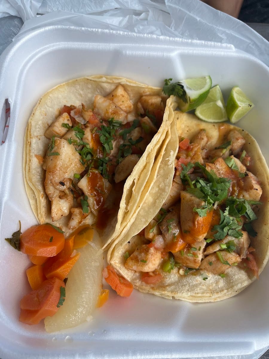La Esquinita Taco Truck, photo 3