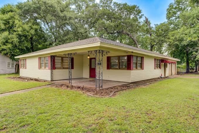 king bed with Pool table, decked patio and gym