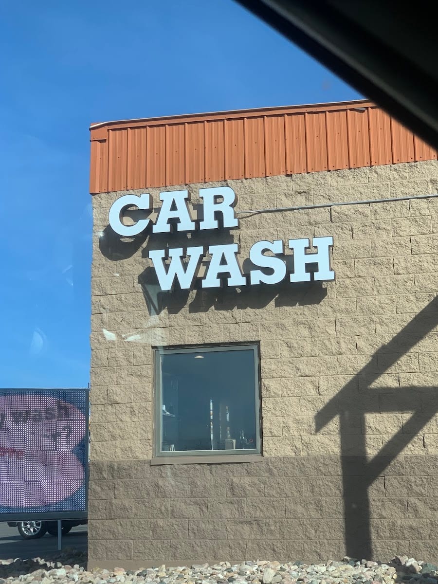 Let 'Er Buck Car Wash, photo 2
