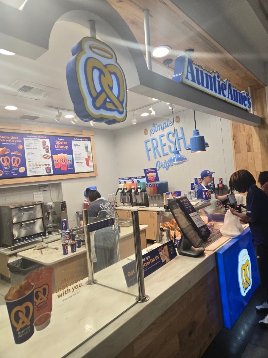 Auntie Anne's, photo 3