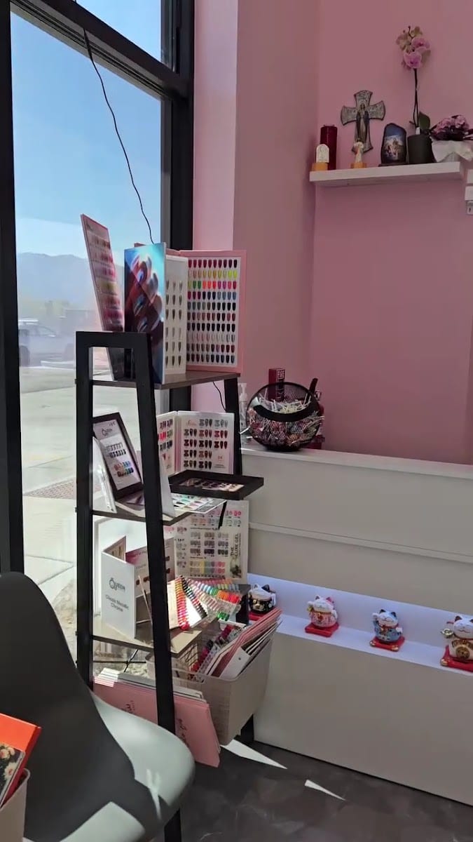 Aura Nails & headspa, photo 3