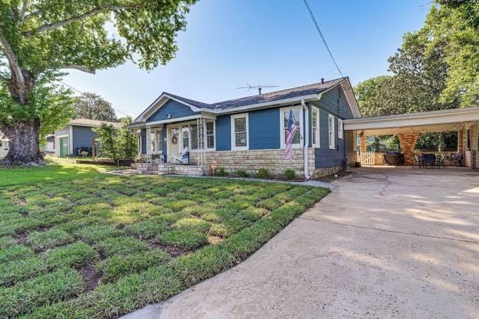 Brenham Bungalow, photo 2