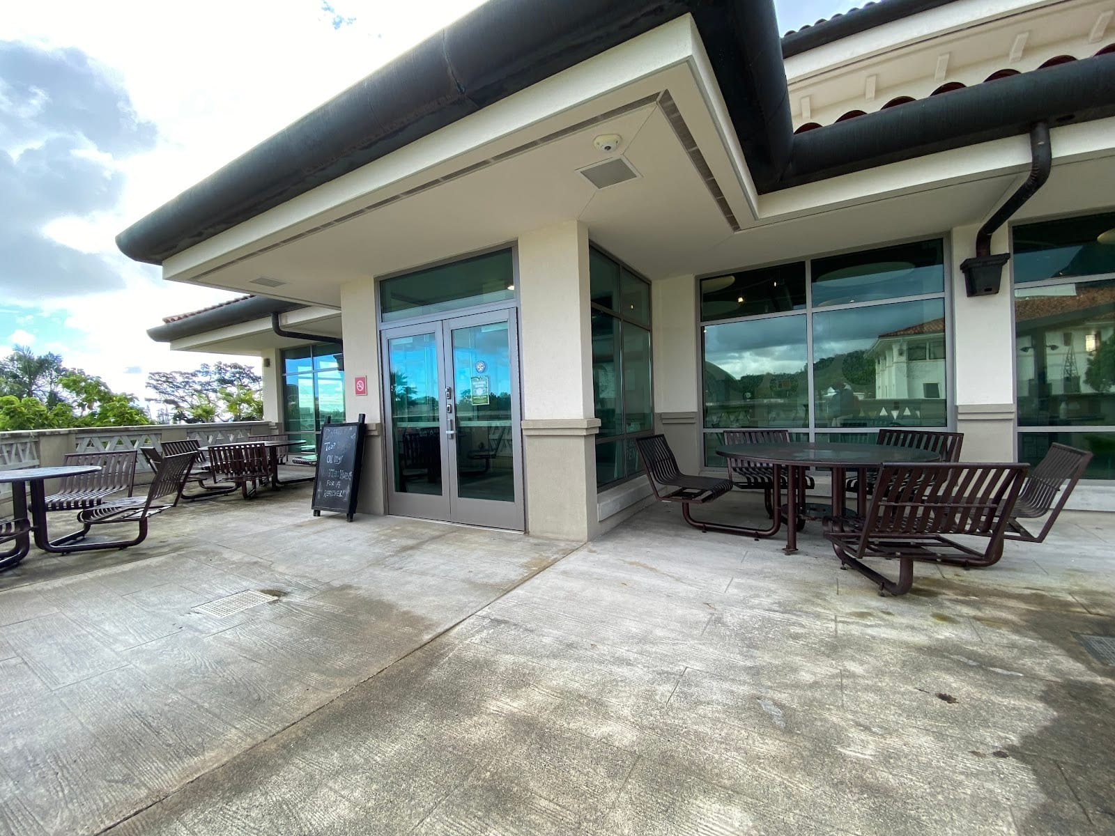 Island Brew’s The Hub
