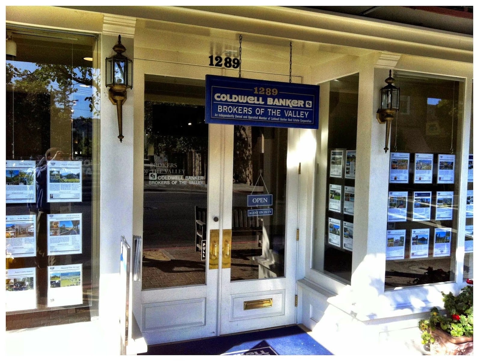 Coldwell Banker Brokers Of The Valley