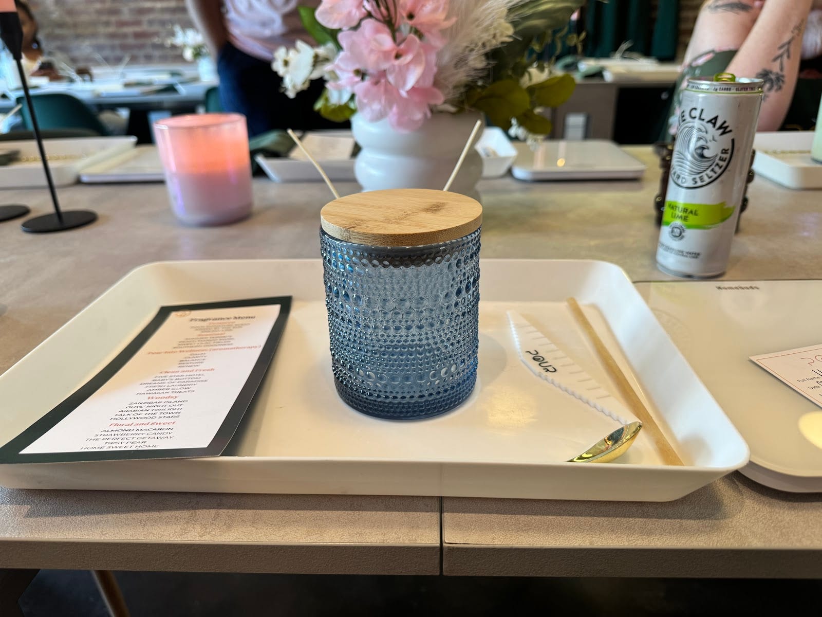 Pour Candle Bar, photo 2