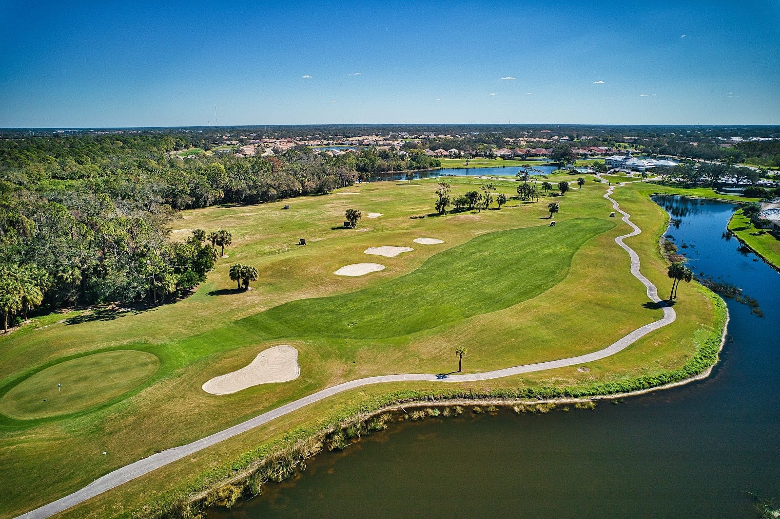 Pelican Pointe Golf and Country Club