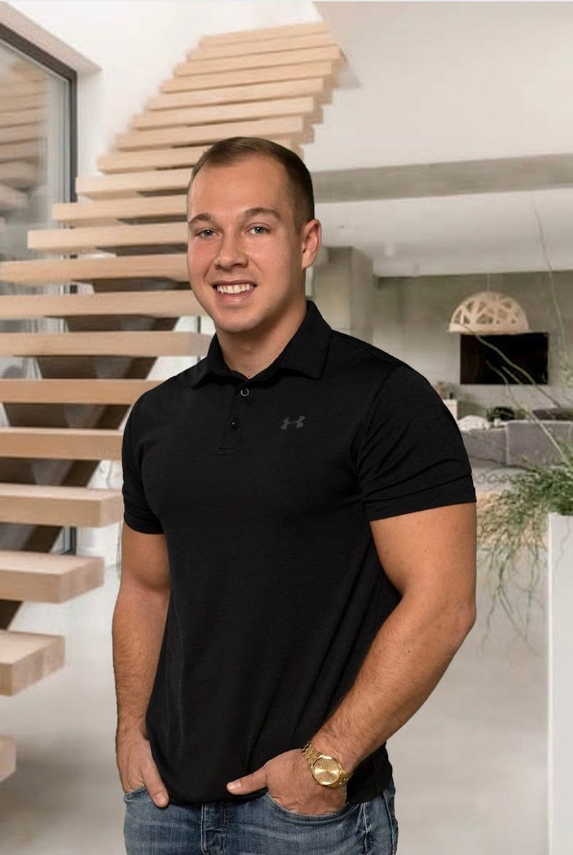 Chase Lipke - Van Dorm Realty, Inc., photo 2