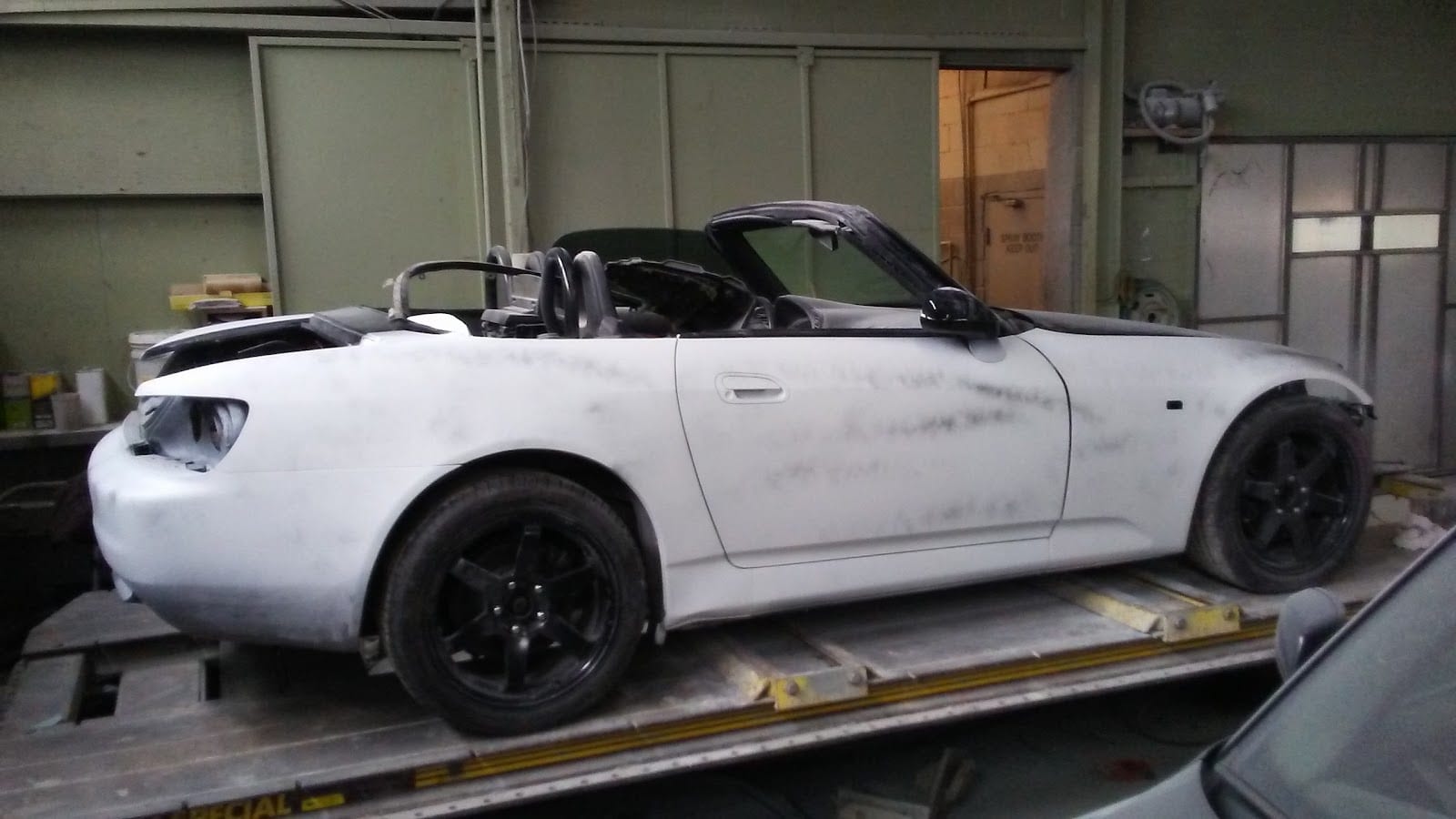 UNIVERSAL AUTO BODY SHOP, photo 3
