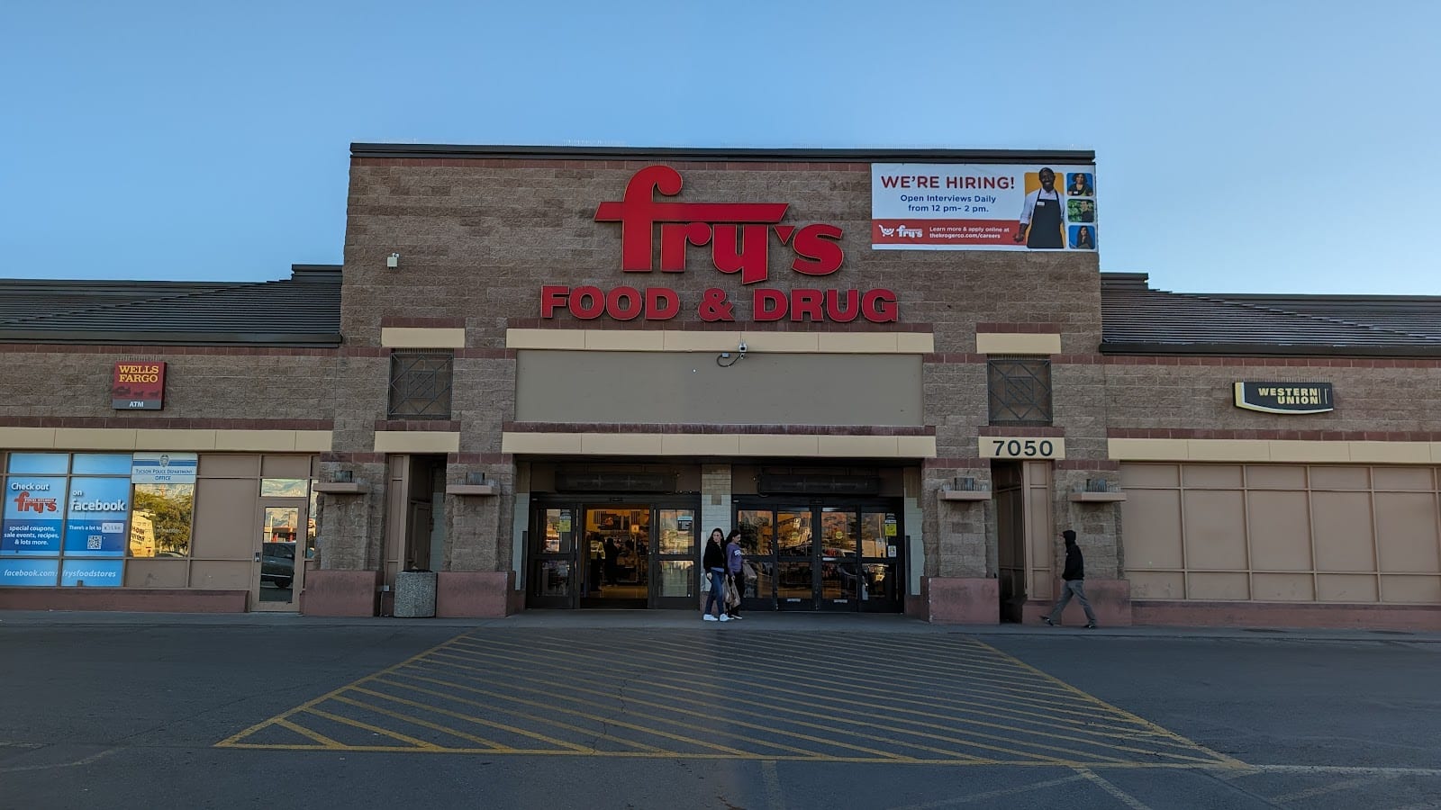 Fry's, photo 2