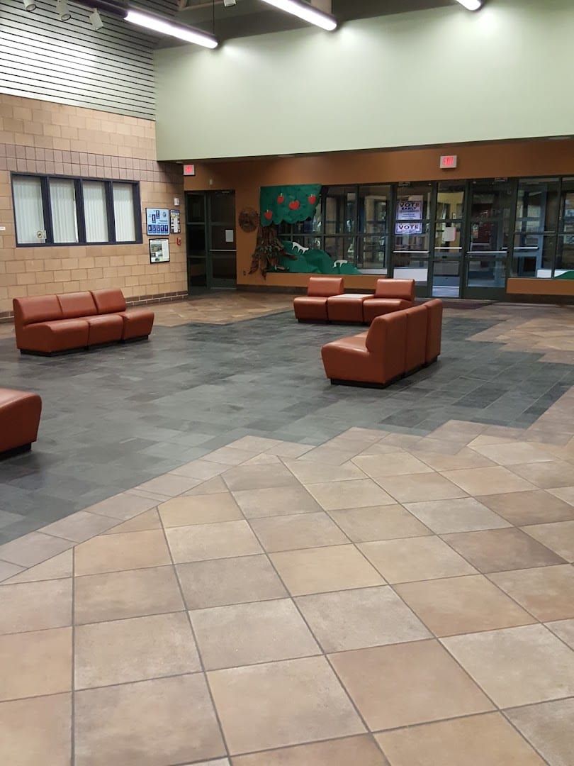 Veterans Memorial Community Center, photo 4