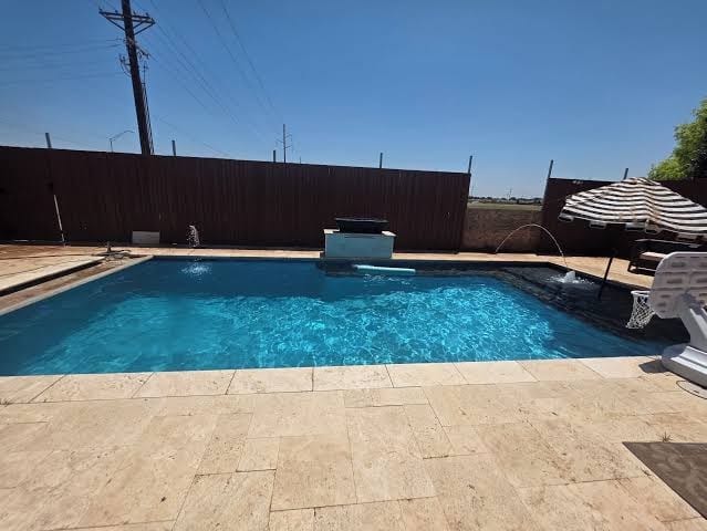 4-bedroom house in wonderful Lubbock with AC, WiFi, and swimming pool