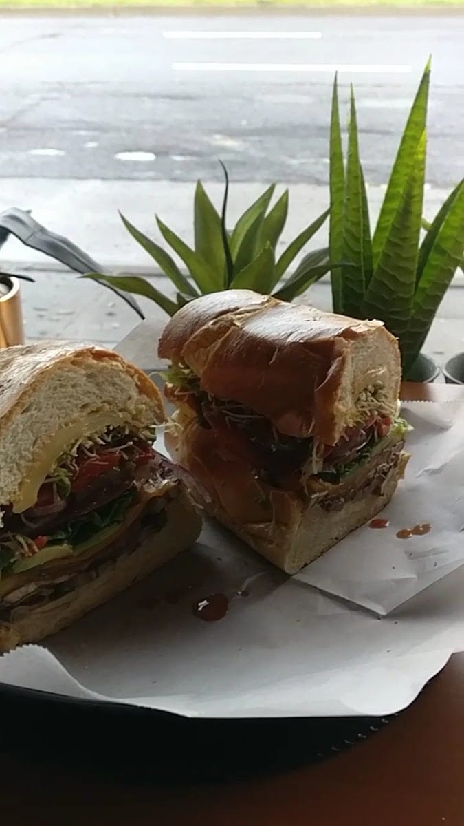 Lou's Cafe, photo 2