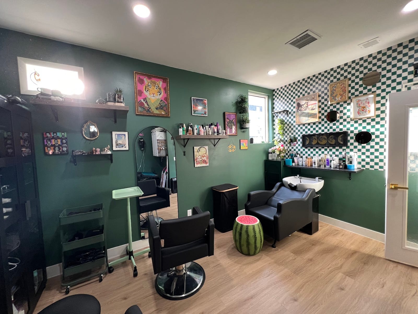 Vibrance Vibes Salon, photo 2