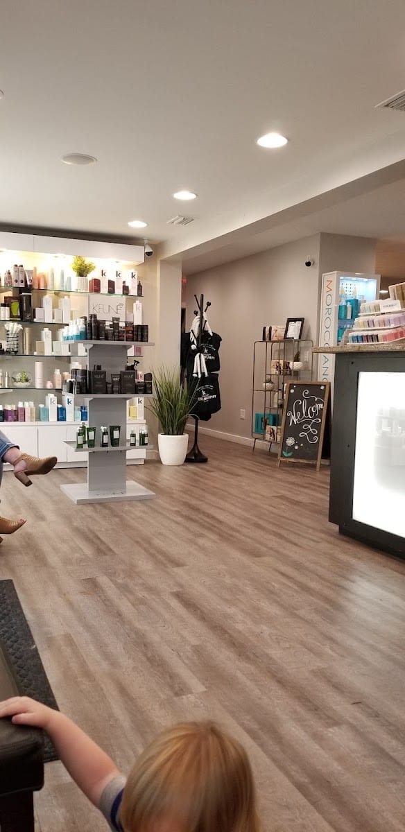 Topix Salon