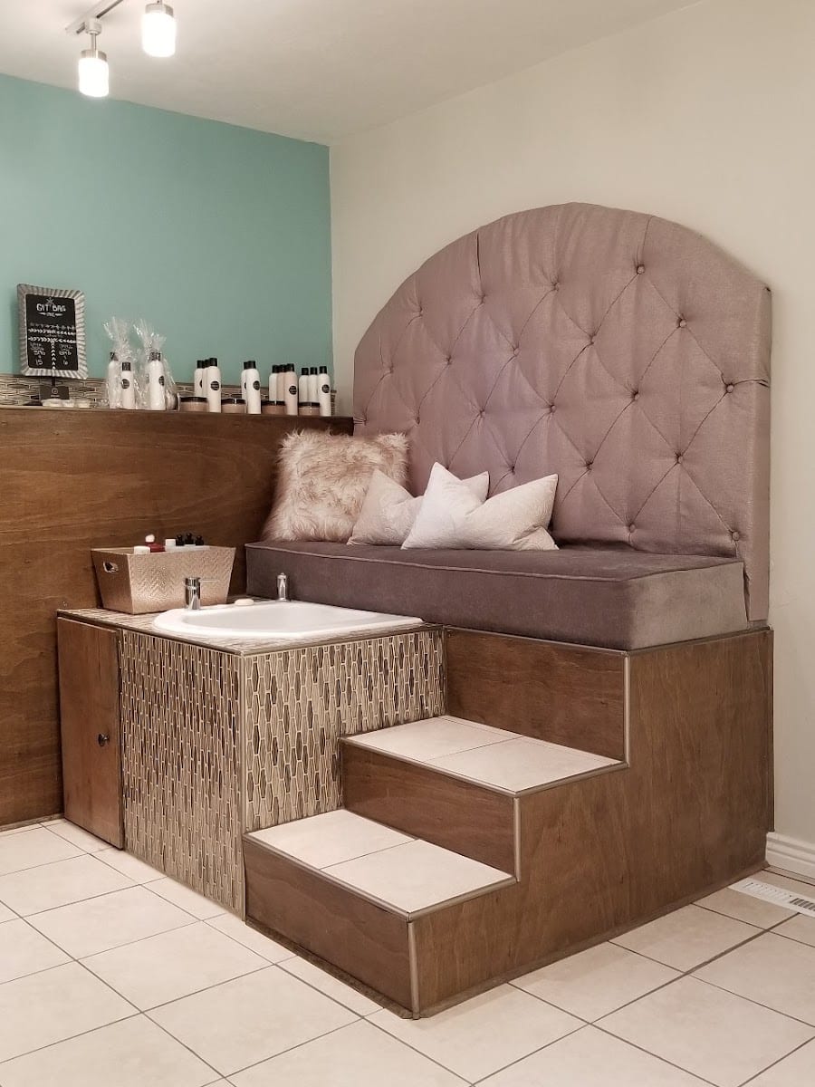 The Beaute' Shoppe by Janalyn