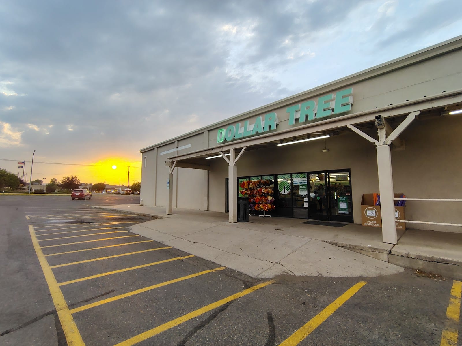 Dollar Tree, photo 3