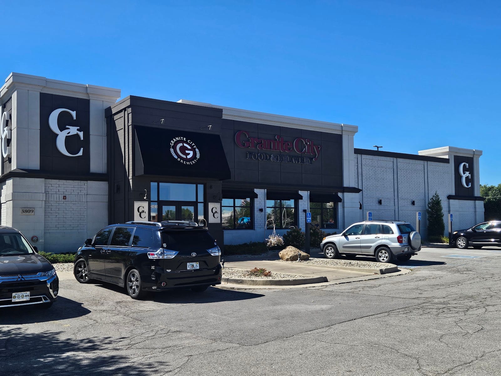 Granite City Food & Brewery, photo 2